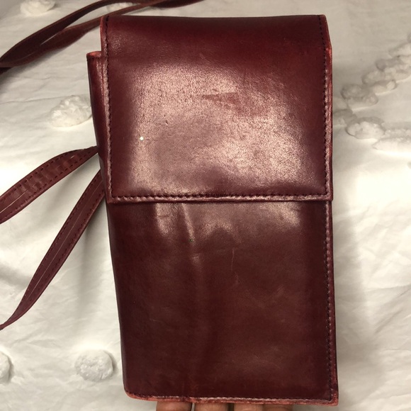 ROLF’S genuine red/burgundy  cowhide crossbody. - Picture 3 of 13